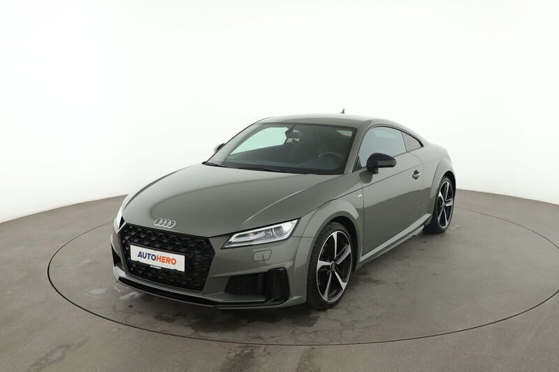 Grau Gebraucht 2023 Audi TT Design Coupé | 35.630 € (Etwas zu teuer) - Bild 1/4