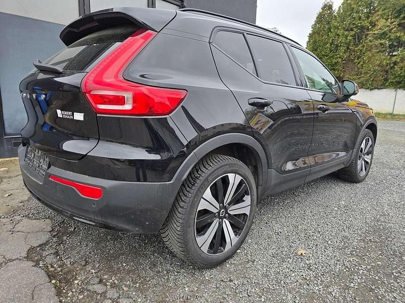 Gebraucht Volvo XC40 Core 169 kW (231 PS) 2023 Onyx black / metallic SUV
