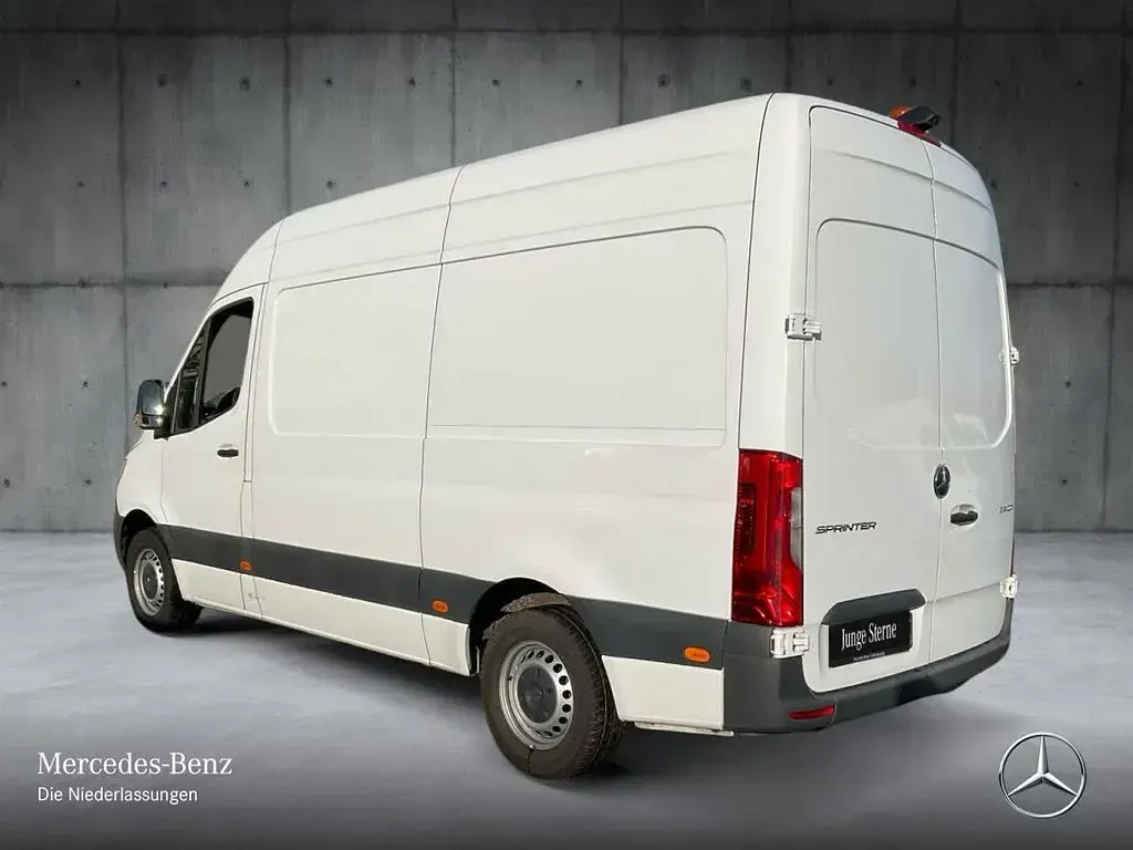 Używany Mercedes Sprinter 150 KM (110 kW) 2022 Biały Van