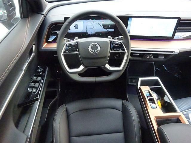 Neu Ssangyong (KGM) Torres EVX 152 kW (207 PS) 2025 Space black metallic SUV