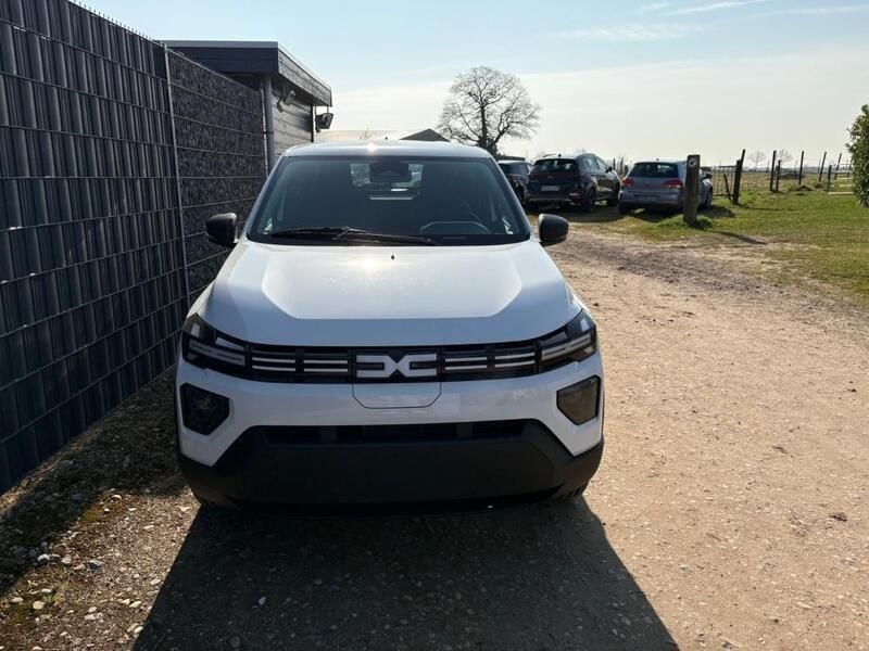 Kaolin weiss Neu 2025 Dacia Spring Essentiel Kleinwagen | 14.144 € (Guter Preis) - Bild 1/4