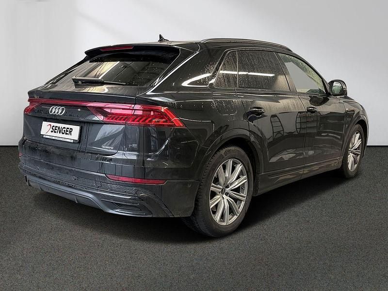 Gebraucht Audi Q8 Ambiente 340 PS (250 kW) 2022 Mythosschwarz metallic SUV