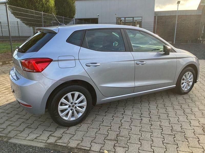 Gebraucht Seat Ibiza 110 PS (80 kW) 2023 Silber Limousine