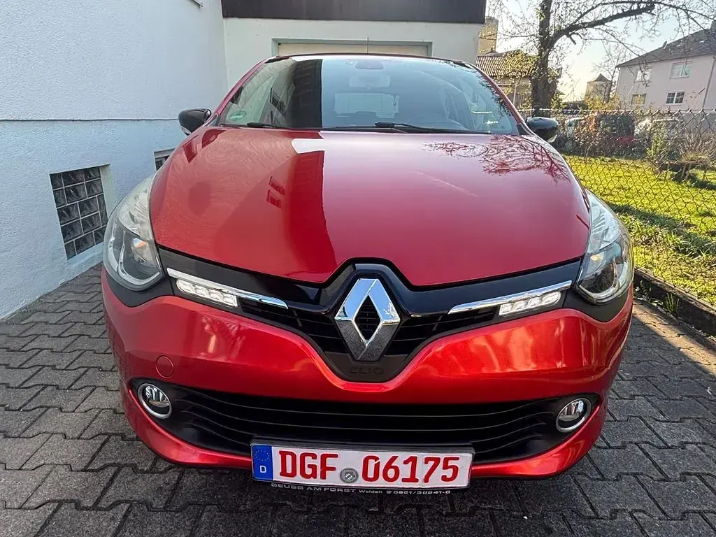Gebraucht Renault Clio IV LIMITED 90 PS (66 kW) 2015 Dezir rot sonderlack Limousine