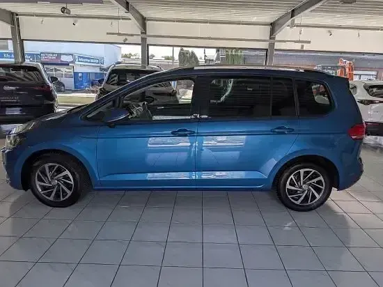 Gebraucht VW Touran Sound 150 PS (110 kW) 2017 Caribbean blue metallic Van / Kleinbus