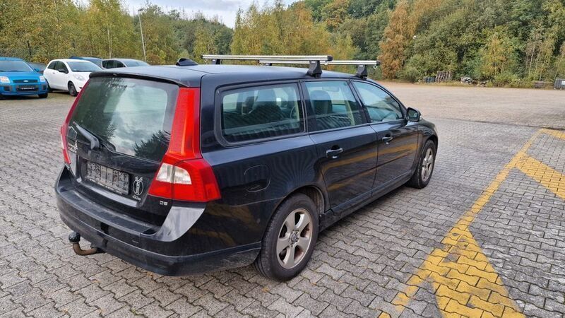Gebraucht Volvo V70 Momentum 185 PS (136 kW) 2007 Schwarz Kombi