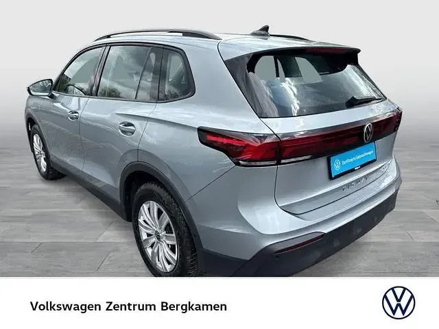 Gebraucht VW Tiguan Life 204 PS (150 kW) 2025 Silber SUV