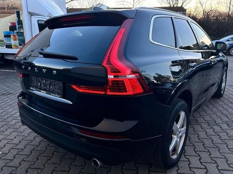 Gebraucht Volvo XC60 Momentum 190 PS (139 kW) 2019 Schwarz SUV