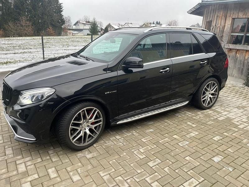 Schwarz Gebraucht 2017 Mercedes GLE63 AMG AMG SUV | 49.980 € (Etwas zu teuer) - Bild 1/4