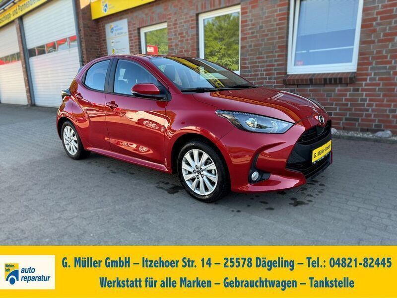 Rot Gebraucht 2023 Mazda 2 Limousine | 18.480 € (Fairer Preis) - Bild 1/4