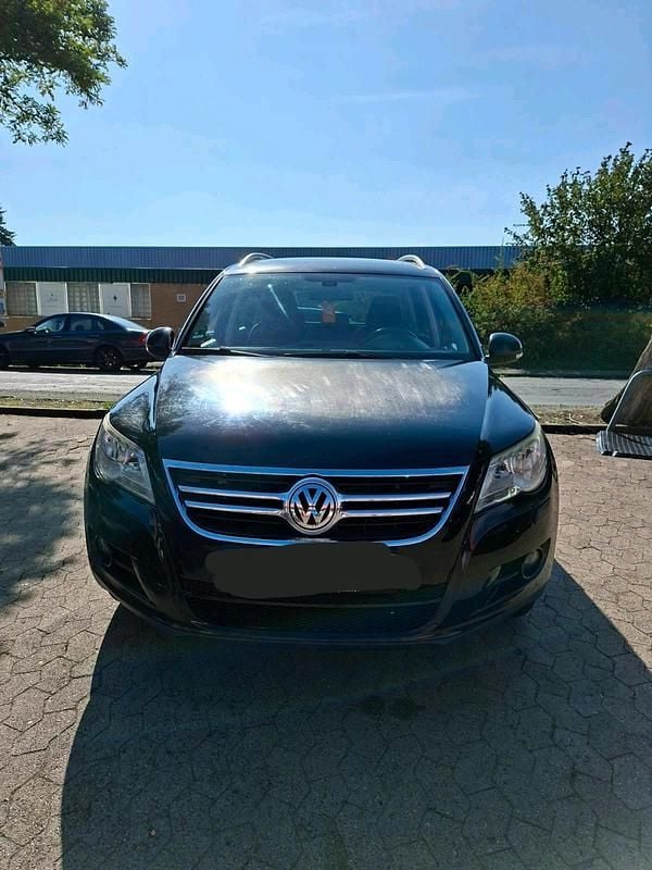 Schwarz Gebraucht 2025 VW Tiguan SUV | 6.200 € - Bild 1/4