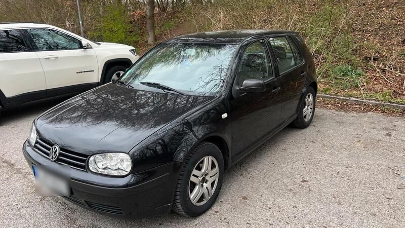 Schwarz Gebraucht 2002 VW Golf IV Limousine | 1.800 € (Guter Preis) - Bild 1/4