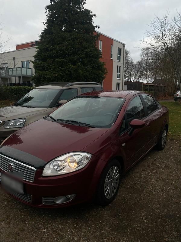 Rot Gebraucht 2008 Fiat Linea Limousine | 1.699 € (Fairer Preis) - Bild 1/4