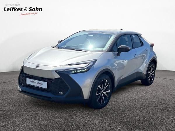 Neu Toyota C-HR 152 PS (111 kW) 2025 Silber (silver metallic (1l0)/ black (202)) SUV