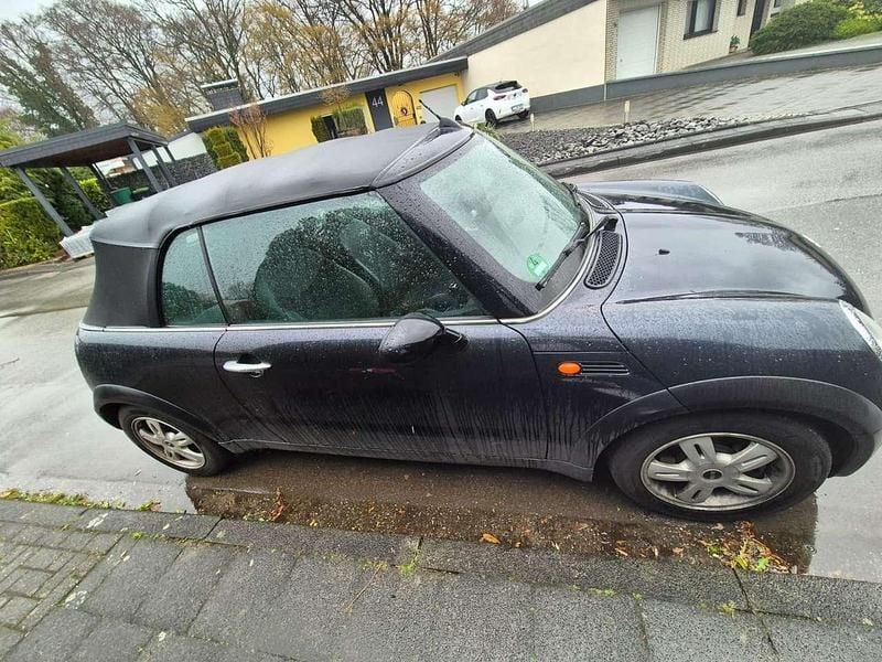 Second-hand Mini One Cabriolet 90 CP (66 kW) 2008 Negru Cabrio
