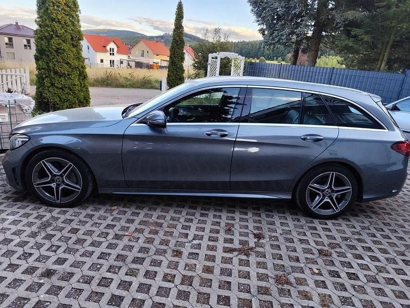 Gebraucht Mercedes C300 AMG line 245 PS (180 kW) 2019 Grau Kombi