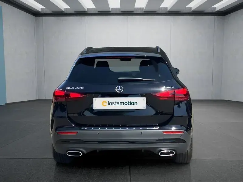 Gebraucht Mercedes GLA220 190 PS (139 kW) 2026 Schwarz SUV