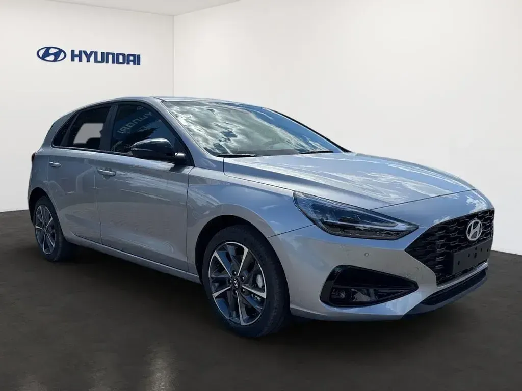Gebraucht Hyundai i30 Advantage 140 PS (102 kW) 2025 Silber Limousine