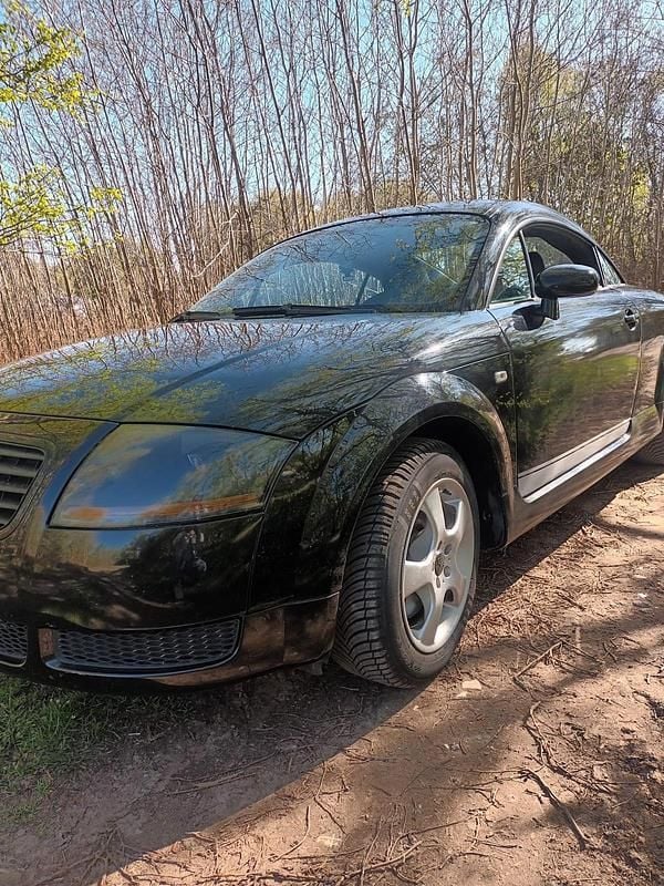 Second-hand Audi TT 180 CP (132 kW) 2004 Negru Coupe