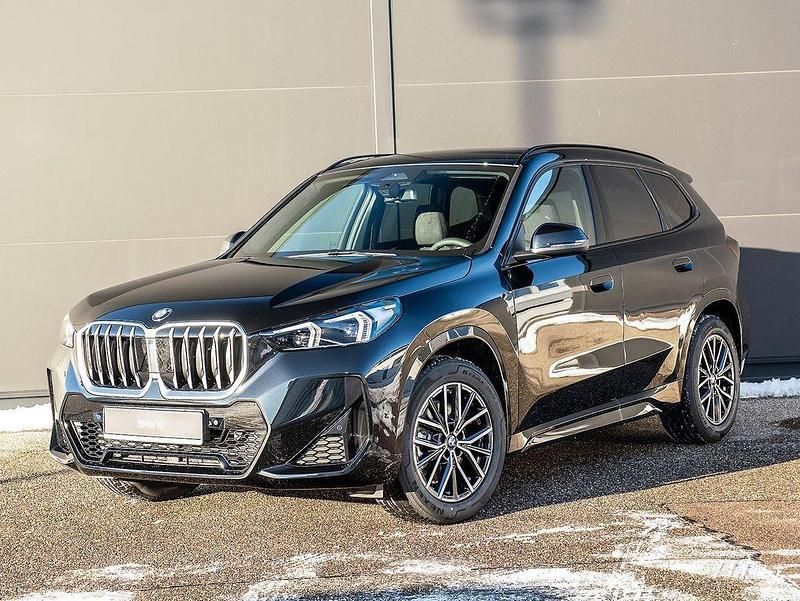 Neu BMW X1 Performance 156 PS (114 kW) 2025 Saphirschwarz SUV