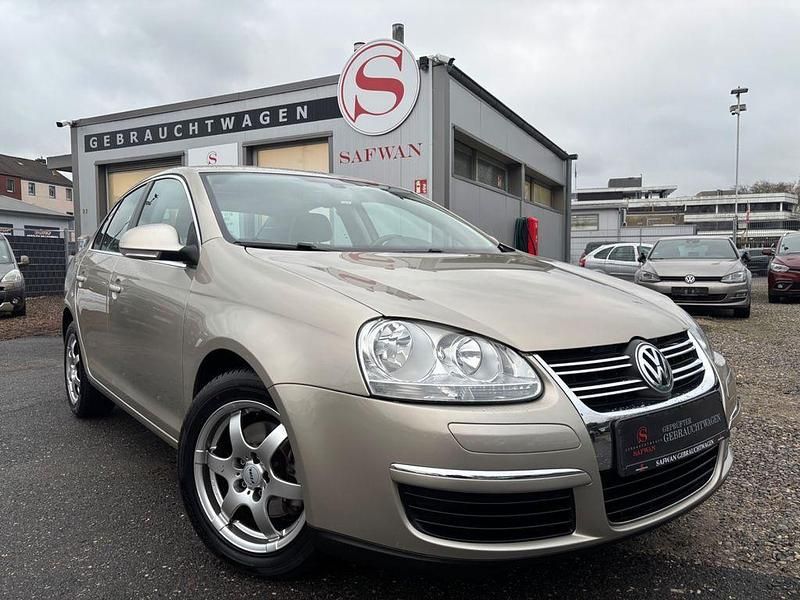 Beige Gebraucht 2008 VW Jetta Comfortline Limousine | 6.378 € (Fairer Preis) - Bild 1/4