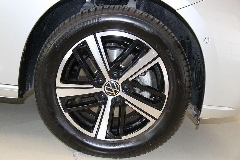 Gebraucht VW Caddy Style 122 PS (89 kW) 2024 Silber Van / Kleinbus