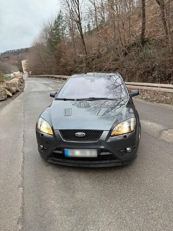 Gebraucht Ford Focus ST 300 PS (220 kW) 2006 Grau Kleinwagen