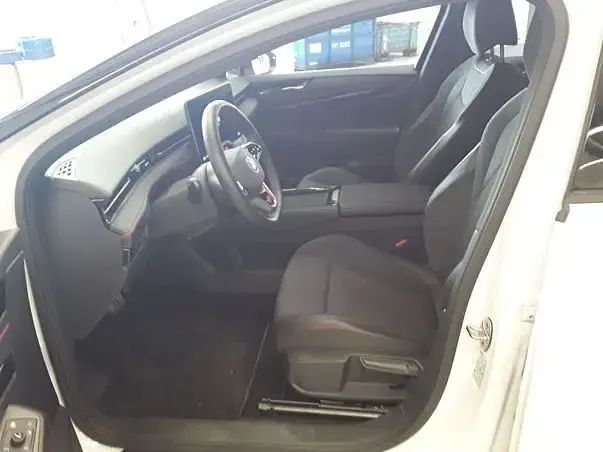 Gebraucht VW ID.7 GTX 250 kW (340 PS) 2025 Gletscherweiß metallic schwarz Kombi