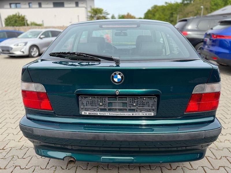 Gebraucht BMW 318 Compact 140 PS (102 kW) 1998 Grün Kleinwagen