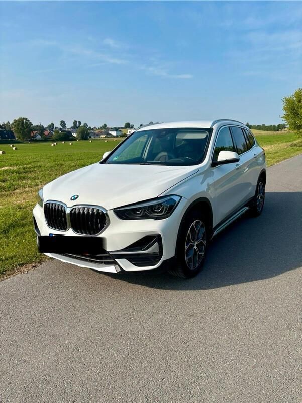 Weiß Gebraucht 2020 BMW X1 SUV | 21.500 € (Superpreis) - Bild 1/4