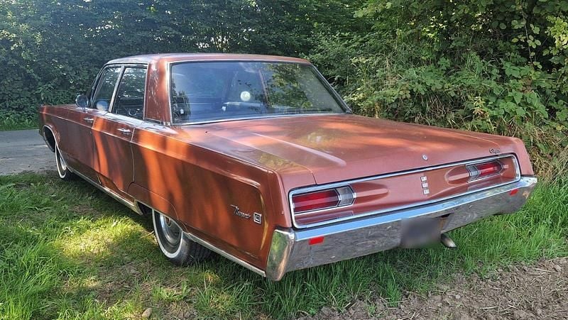 Gebraucht Chrysler Newport 330 PS (242 kW) 1968 Rot Limousine