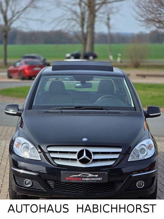 Gebraucht Mercedes B180 109 PS (80 kW) 2008 Schwarz Van / Kleinbus