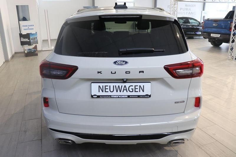 Neu Ford Kuga 179 PS (131 kW) 2026 Weiß SUV