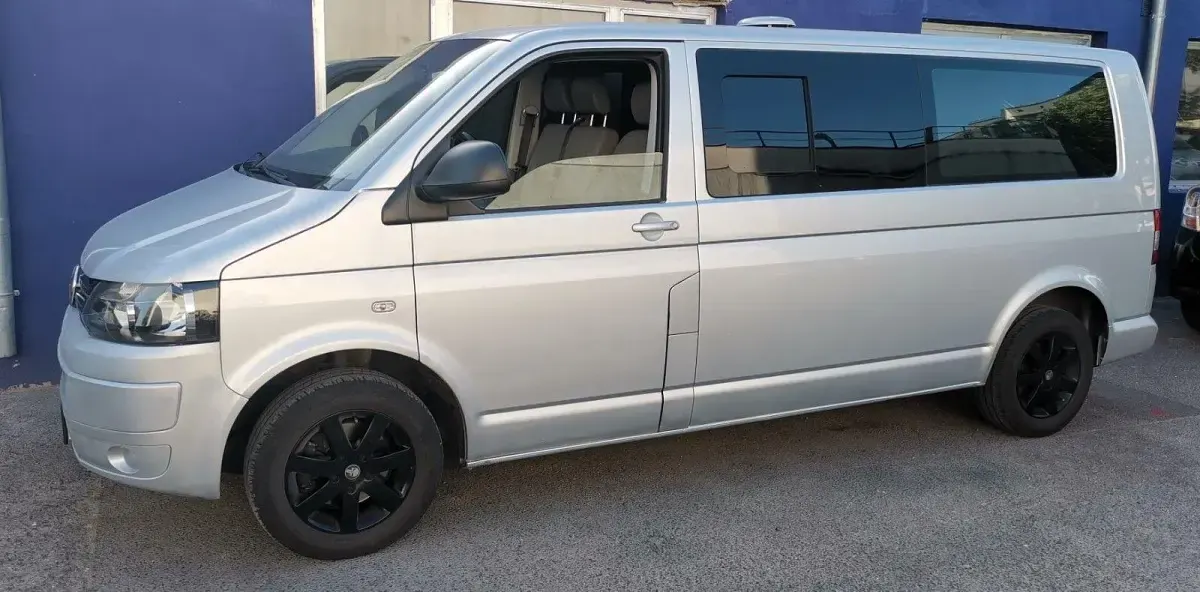 Gebraucht VW Multivan 131 PS (96 kW) 2008 Silber Van / Kleinbus