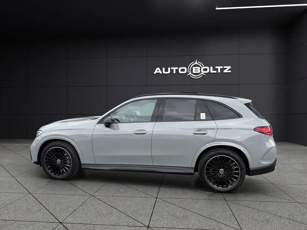 Gebraucht Mercedes GLC200 AMG line 227 PS (166 kW) 2025 Grau SUV