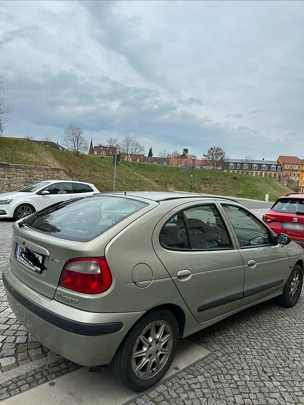 Gebraucht Renault Mégane III 70 PS (51 kW) 2008 Andere farben Kleinwagen