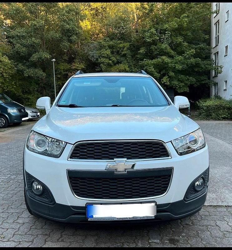 Weiß Gebraucht 2014 Chevrolet Captiva SUV | 8.000 € (Fairer Preis) - Bild 1/4