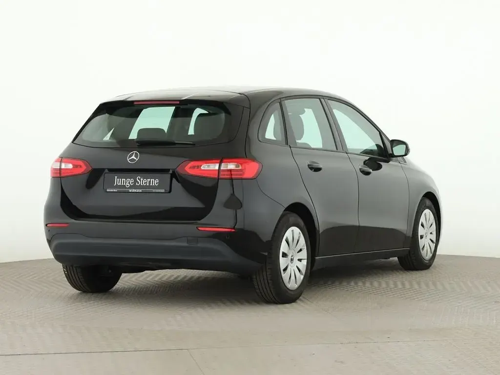 Gebraucht Mercedes B200 150 PS (110 kW) 2022 Schwarz Van / Kleinbus