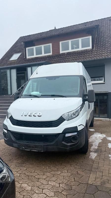 Gebraucht Iveco Daily 170 PS (125 kW) 2015 Weiß Van / Kleinbus