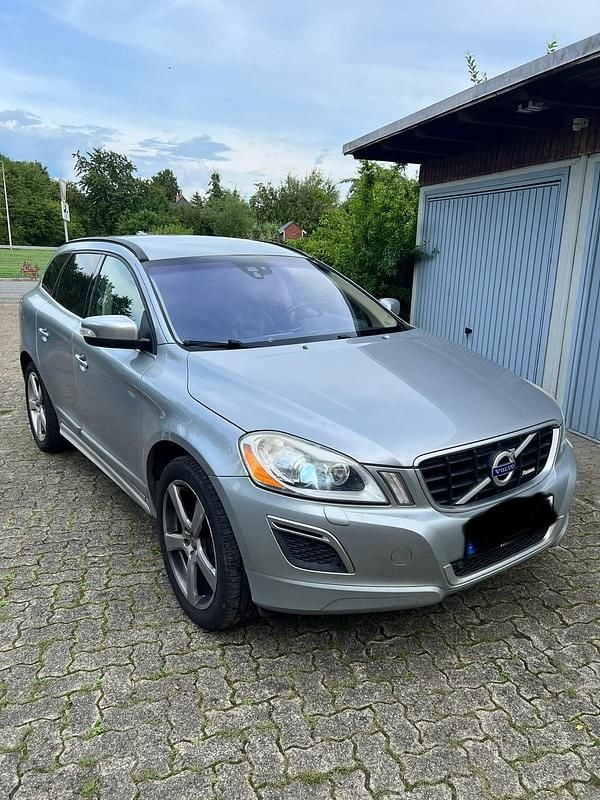 Silber Gebraucht 2011 Volvo XC60 R-Design SUV | 8.000 € (Superpreis) - Bild 1/4