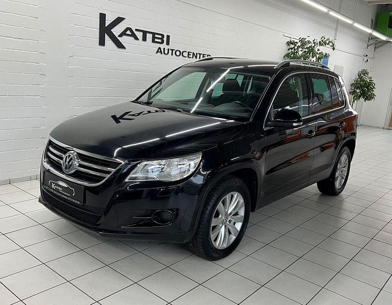 Schwarz Gebraucht 2008 VW Tiguan Sportline SUV | 7.950 € (Etwas zu teuer) - Bild 1/4