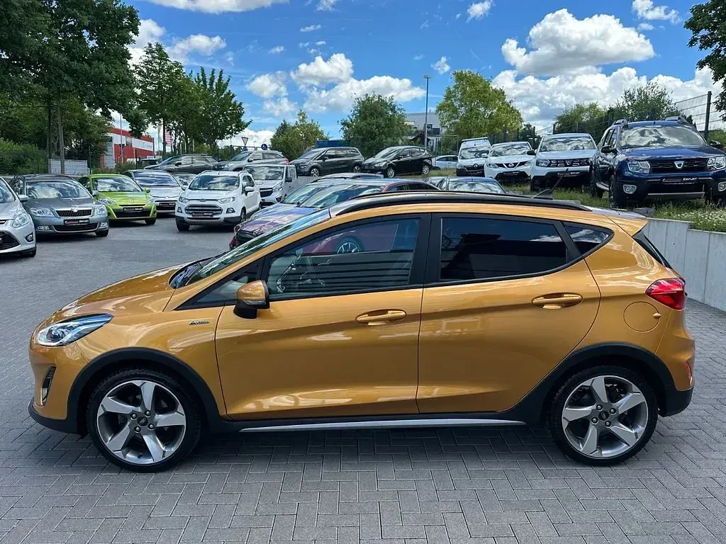 Gebraucht Ford Fiesta Active X 140 PS (102 kW) 2019 Gold Kleinwagen