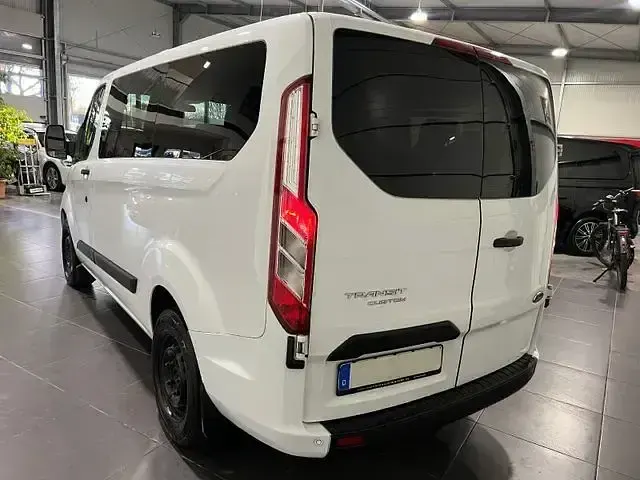 Usata Ford Transit Custom 105 CV (77 kW) 2018 Bianco Station wagon