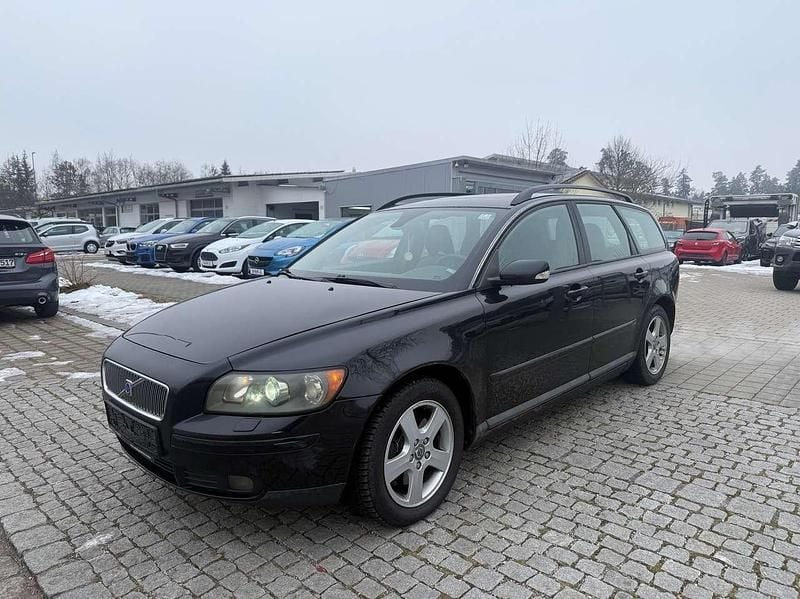 Schwarz Gebraucht 2004 Volvo V50 Momentum Kombi | 1.200 € (Guter Preis) - Bild 1/4