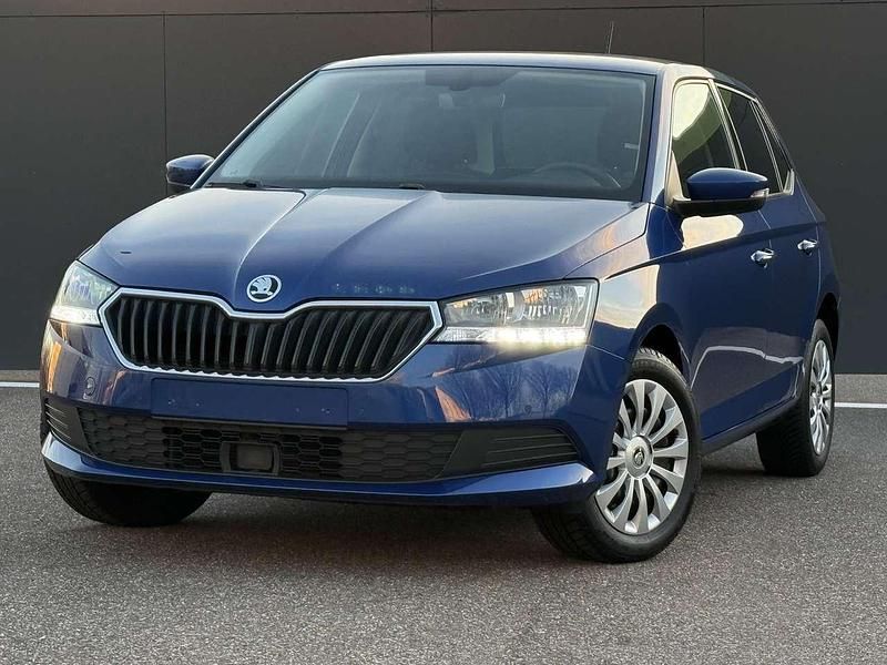 Blau Gebraucht 2019 Skoda Fabia Ambition Limousine | 10.900 € (Fairer Preis) - Bild 1/4