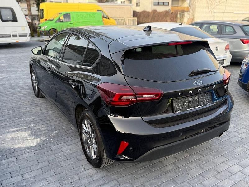 Gebraucht Ford Focus Titanium 125 PS (91 kW) 2022 Schwarz Limousine