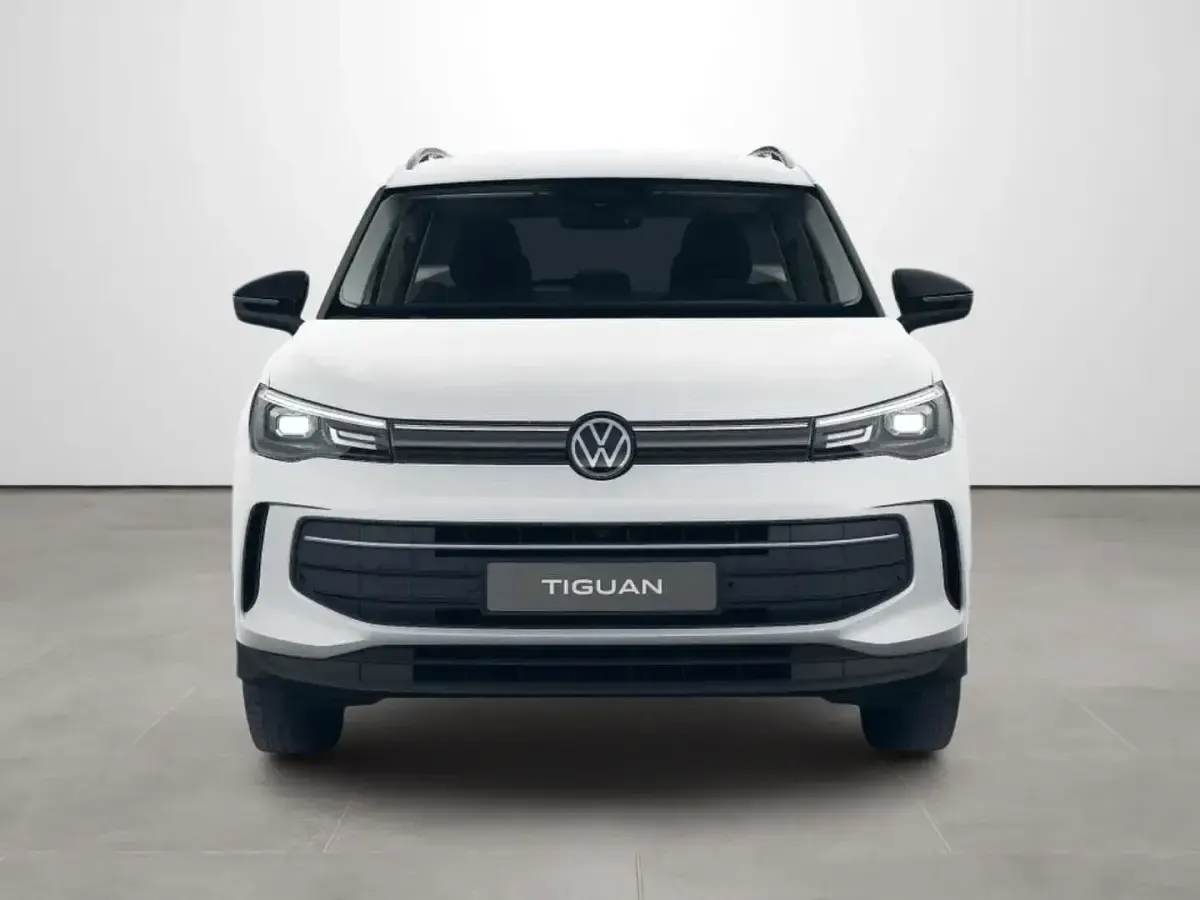 Gebraucht VW Tiguan 131 PS (96 kW) 2025 Oryxweiß perlmutteffekt SUV