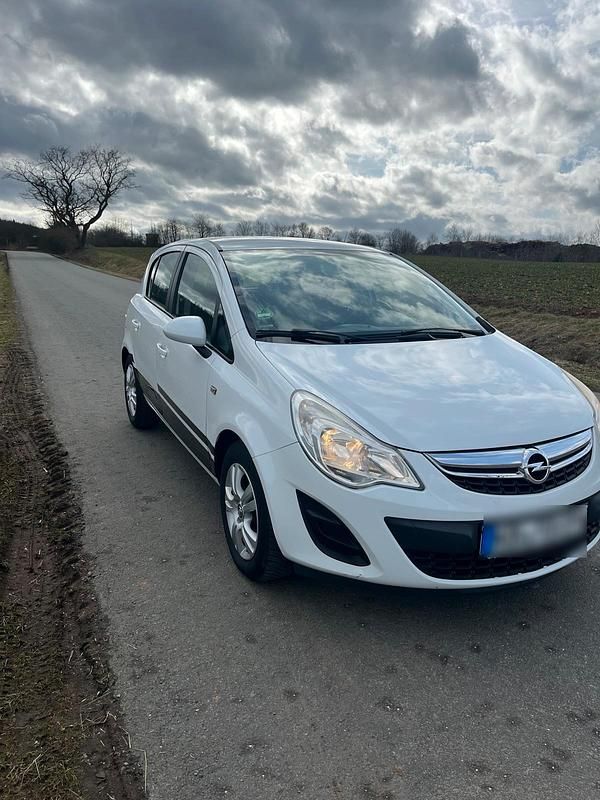 Second-hand Opel Corsa 75 CP (55 kW) 2013 Alb Hatchback