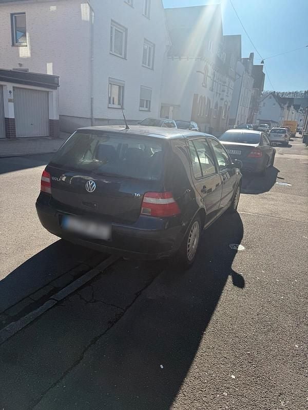 Gebraucht VW Golf IV 105 PS (77 kW) 2000 Schwarz Kleinwagen