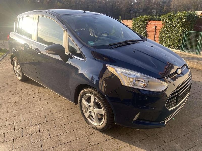 Blazerblau Gebraucht 2017 Ford B-MAX Titanium Van / Kleinbus | 5.950 € (Fairer Preis) - Bild 1/4